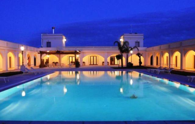 Agri Hotel Conte Salentino Сант'Изидоро Екстериор снимка