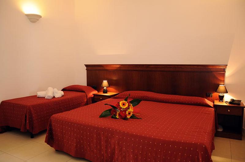 Agri Hotel Conte Salentino Сант'Изидоро Екстериор снимка