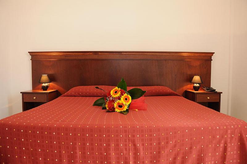Agri Hotel Conte Salentino Сант'Изидоро Екстериор снимка