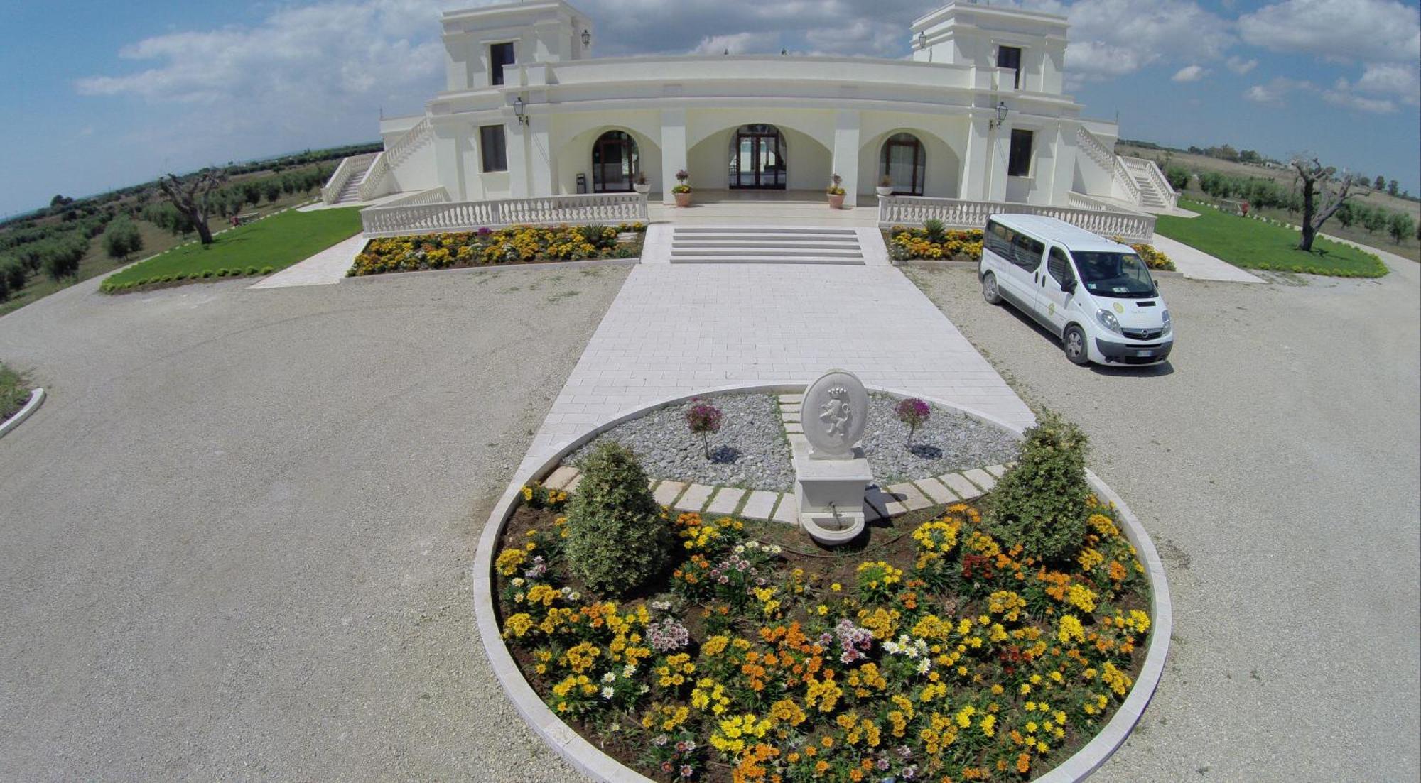 Agri Hotel Conte Salentino Сант'Изидоро Екстериор снимка