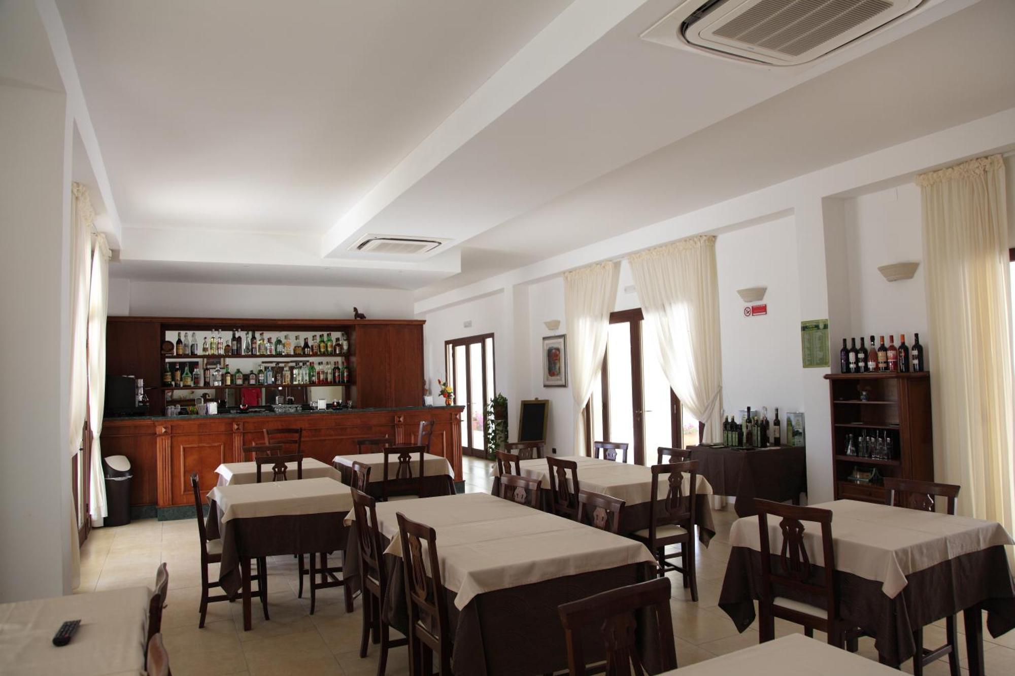 Agri Hotel Conte Salentino Сант'Изидоро Екстериор снимка